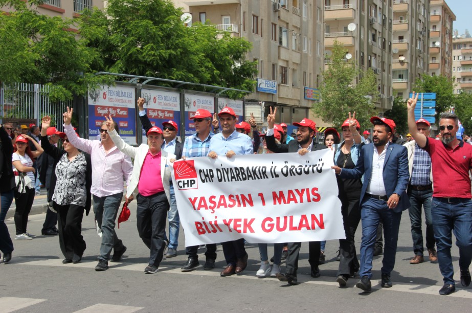 Fotoğraflarla Diyarbakır&rsquo;da 1 Mayıs